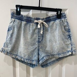 Altar'd State draw string shorts, size S 💙